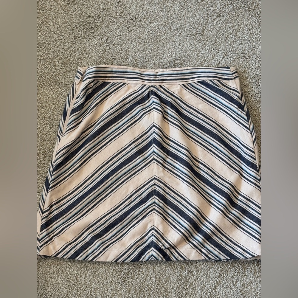 Hollister Size 9 Skirt - Picture 4 of 6